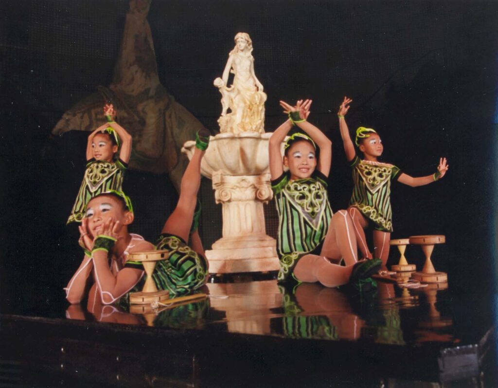 Espetáculo “La Nouba” do Cirque du Soleil completa 15 anos em Orlando