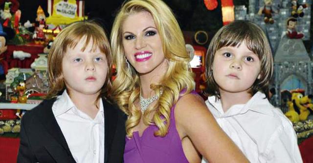 Empresária Val Marchiori curte férias na Disney com os filhos Eike e Vitor